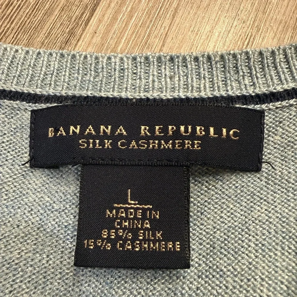 Banana Republic Mens Large Silk Cashmere V Neck Sweater Light Blue